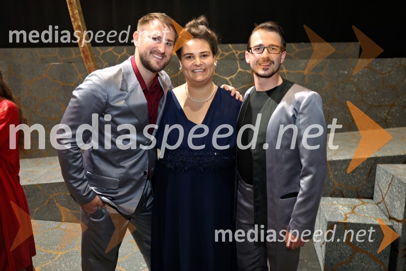  Gregor Ravnik, pevec; mag. Natalie Cvikl Postružnik, Insights, Ltd.;  ... Opera Blühen (Razcvet), premiera