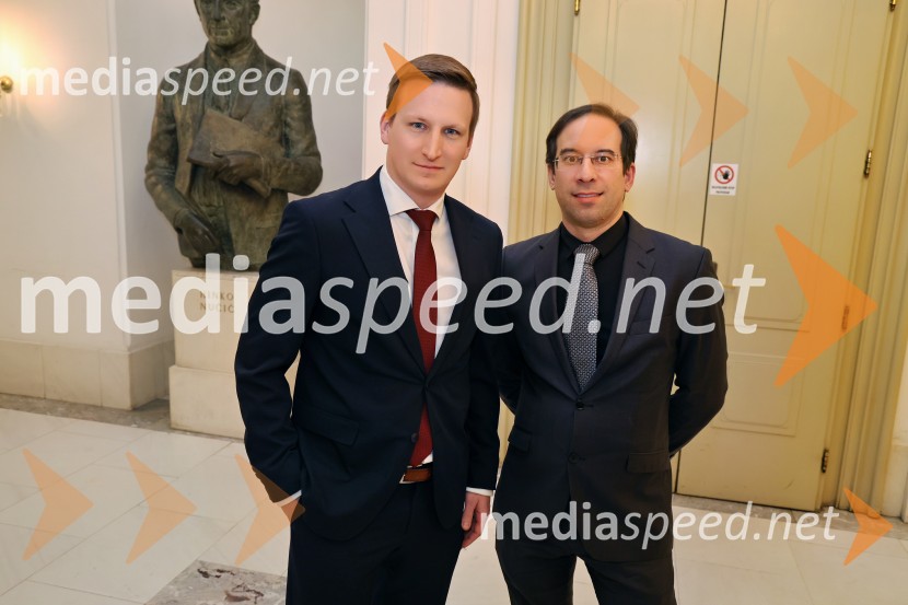  ... ;  Simon Krečič, umetniški direktor Opere SNG MariborOpera Blühen (Razcvet), premiera