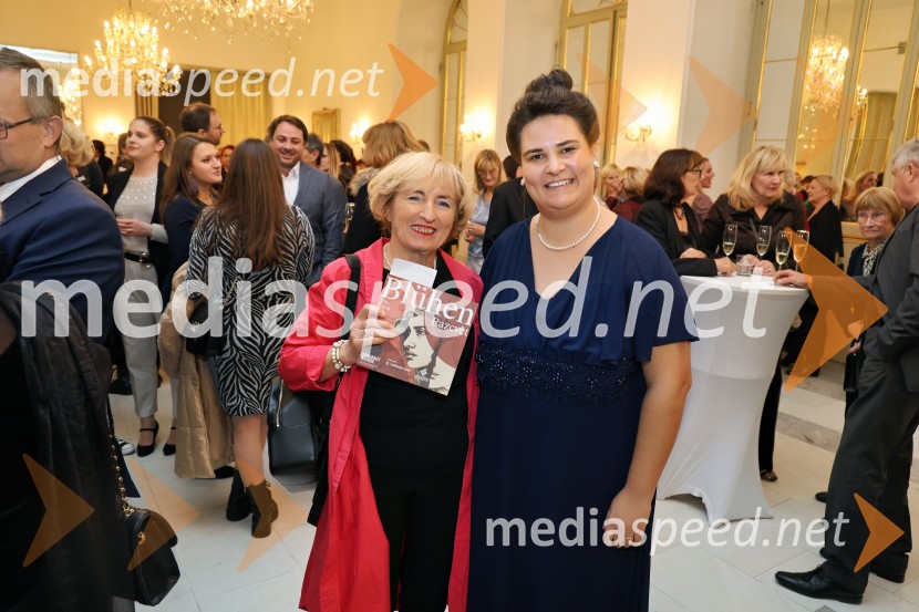  ... ;  Alja Pušič, glasbenicaOpera Blühen (Razcvet), premiera