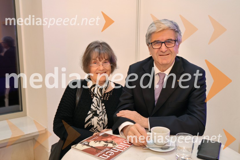 Opera Blühen (Razcvet), premiera