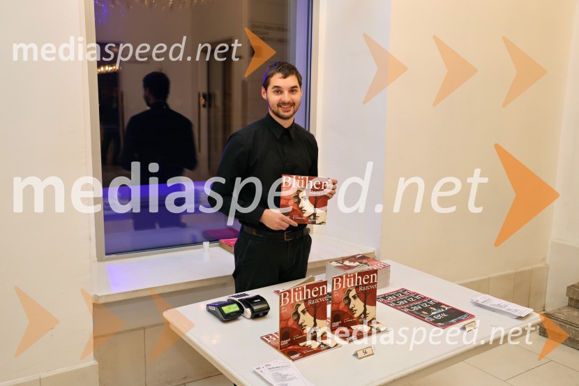 Opera Blühen (Razcvet), premiera