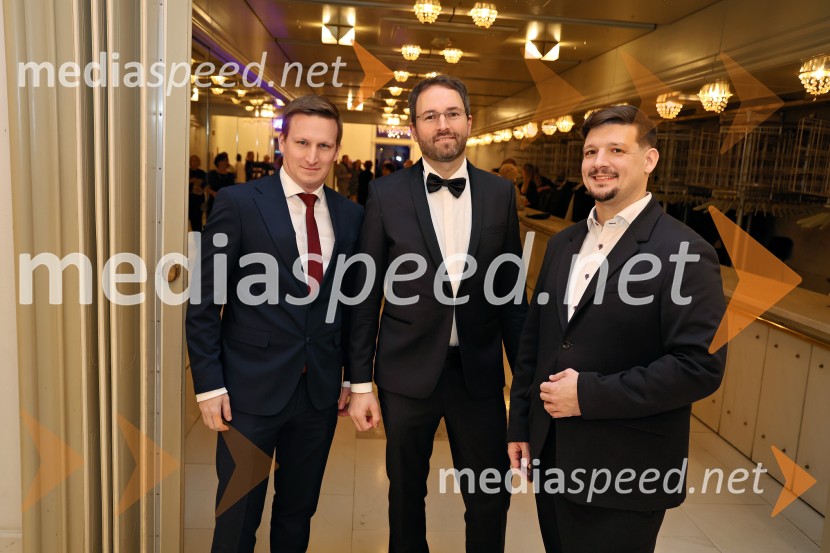 Opera Blühen (Razcvet), premiera