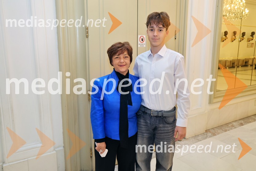 Opera Blühen (Razcvet), premiera