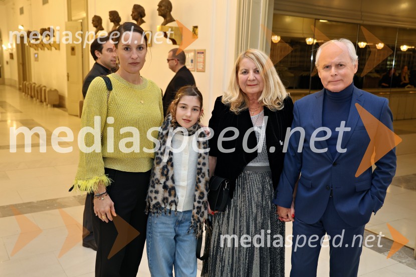  ... ;  ... ;  ... ;  Milan Predan, veleposlanik Republike Slovenije v Republiki Severni MakedonijiOpera Blühen (Razcvet), premiera