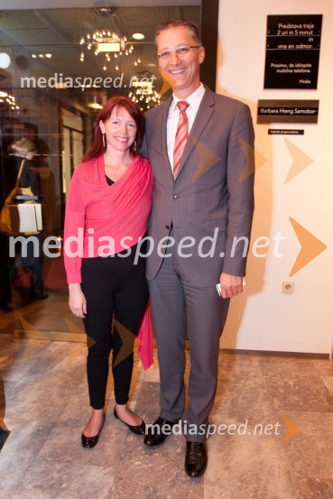 Igor Lukšič, minister za šolstvo in šport ter njegova soproga dr. Marta Macedoni Lukšič, pediatrinjaReklame, seks in požrtija, premiera v MGL