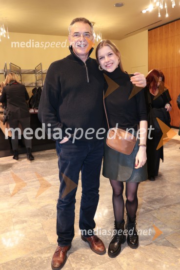  ... ;  Ana  SamoborFantazijska satira Zmaj, premiera MGL