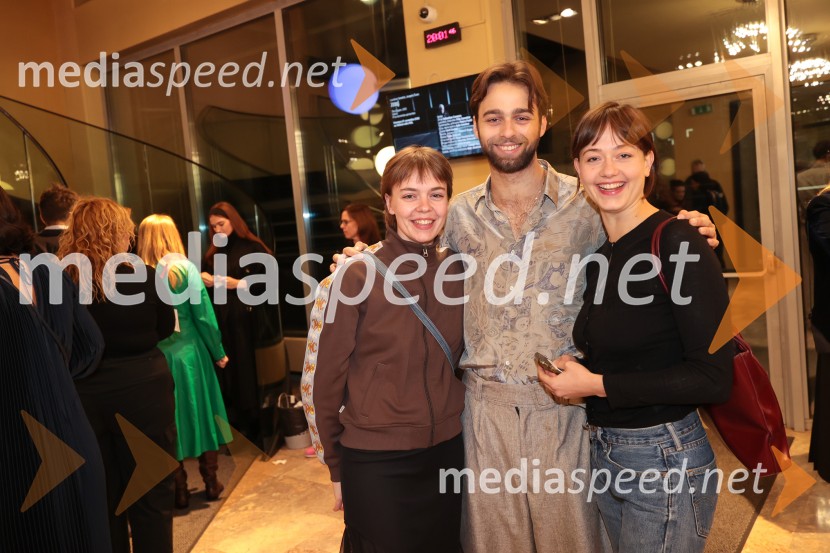 Fantazijska satira Zmaj, premiera MGL