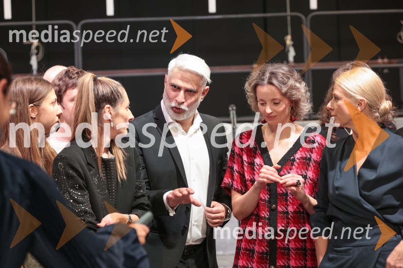  Sebastian Cavazza, dramski in filmski igralec;  Ajda Smrekar, igralka;  Tjaša  Železnik, igralkaFantazijska satira Zmaj, premiera MGL