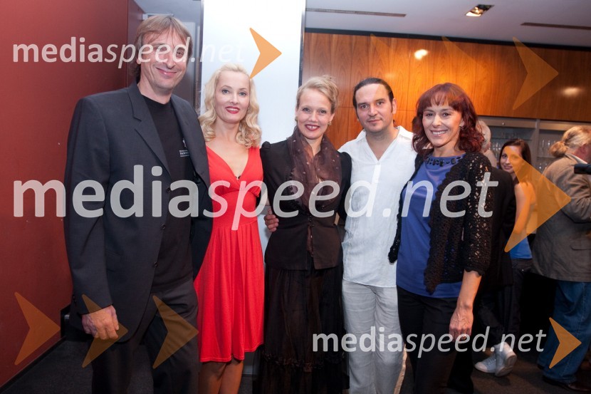 Matjaž Zupančič, režiser, Tanja Ribič, igralka, Jette Ostan Vejrup, igralka, Gašper Tič, igralec in Mirjam Korbar Žlajpah, igralkaReklame, seks in požrtija, premiera v MGL