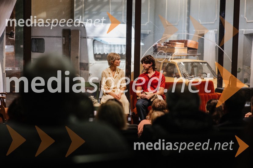 1982, krstna uprizoritev v SNG Nova Gorica