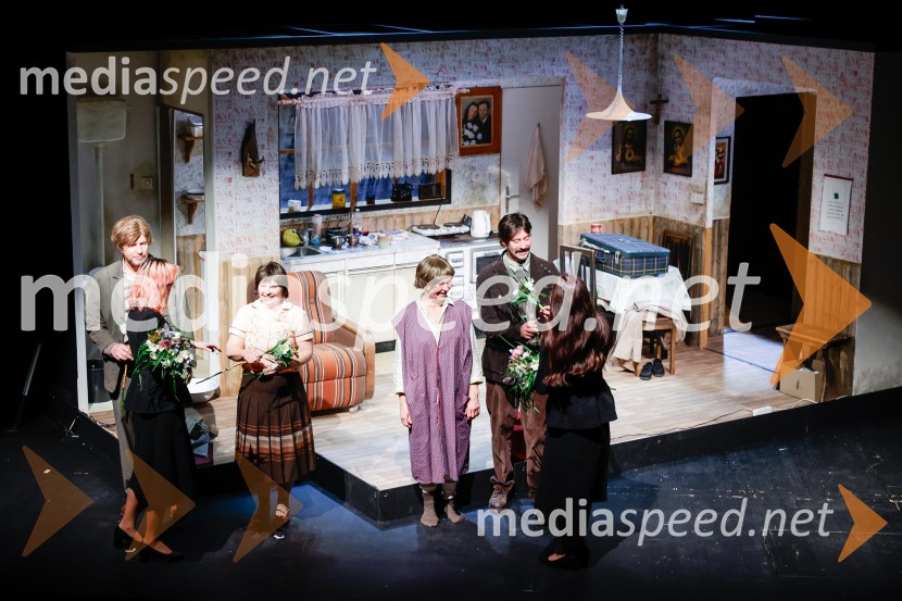 Lepotna kraljica Leenana, premiera Prešernovo gledališče Kranj