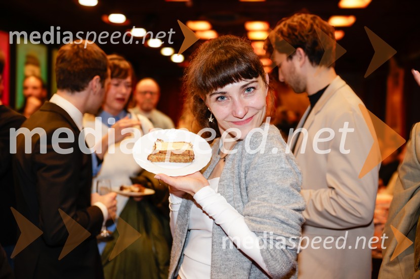 Lepotna kraljica Leenana, premiera Prešernovo gledališče Kranj