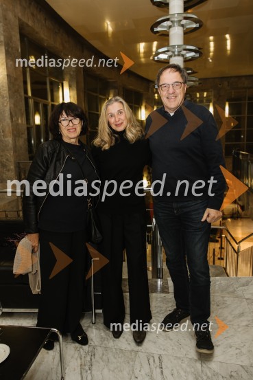 1982, krstna uprizoritev v SNG Nova Gorica