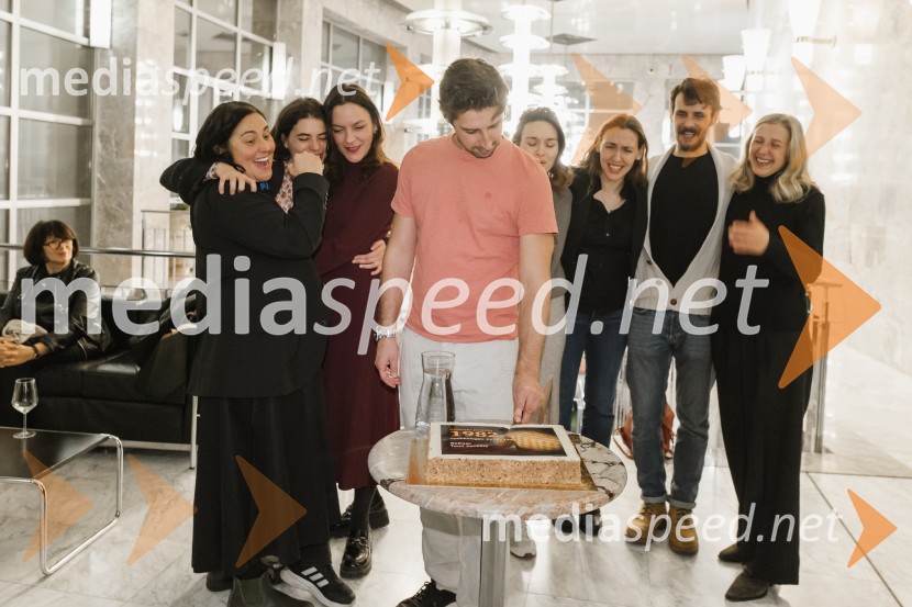 1982, krstna uprizoritev v SNG Nova Gorica