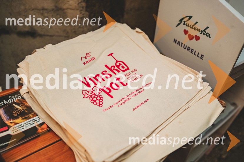 Vinska pot v rovih pod starim Kranjem, drugi petek