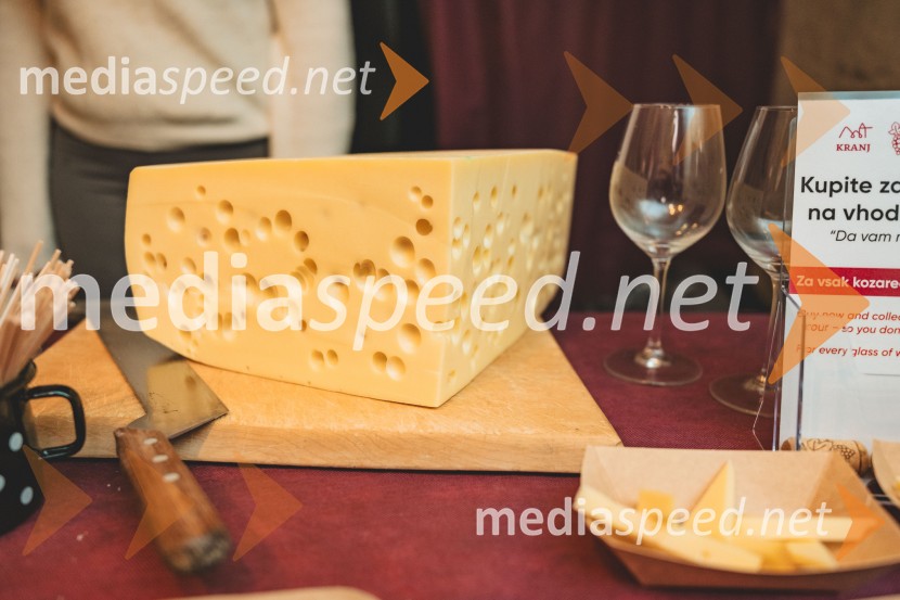 Vinska pot v rovih pod starim Kranjem, drugi petek