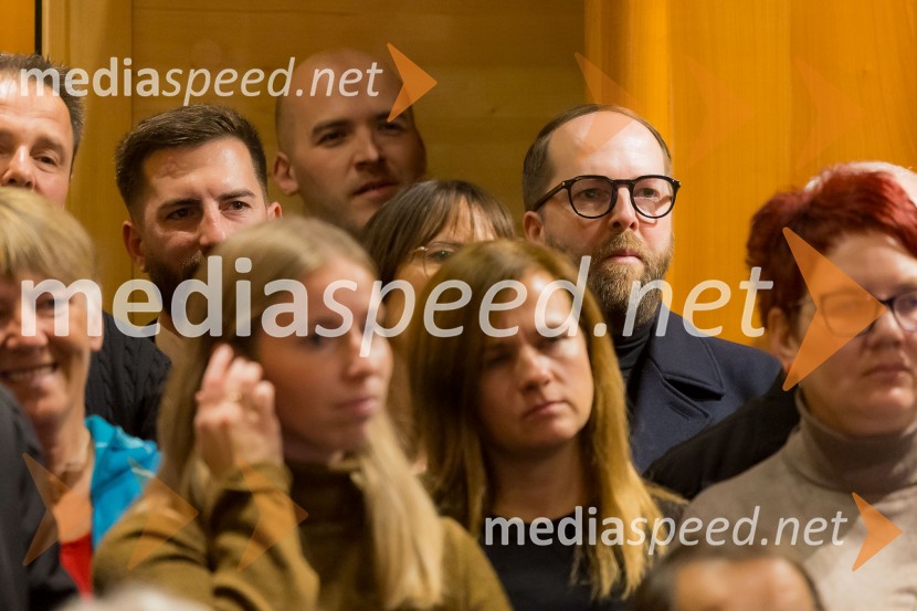 Martin Golob gost v skednju Škrabčeve domačije