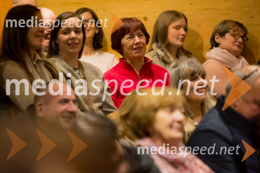 Martin Golob gost v skednju Škrabčeve domačije