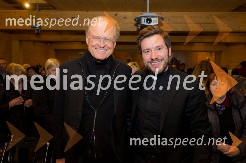 Martin Golob gost v skednju Škrabčeve domačije