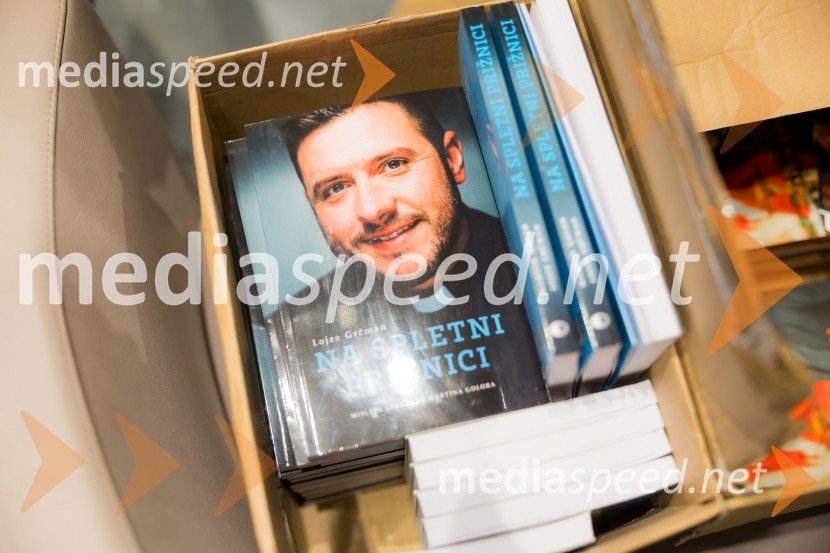 Martin Golob gost v skednju Škrabčeve domačije