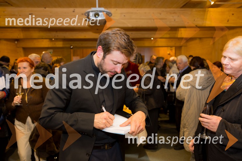 Martin Golob gost v skednju Škrabčeve domačije