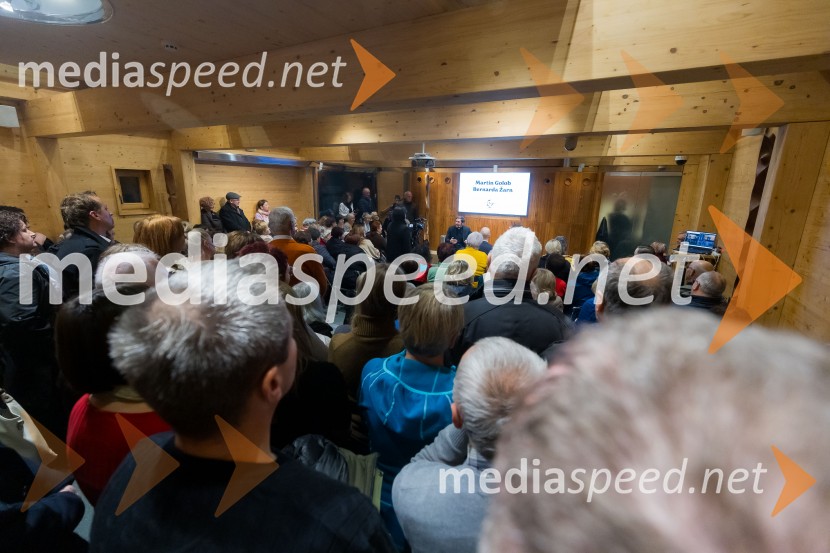 Martin Golob gost v skednju Škrabčeve domačije