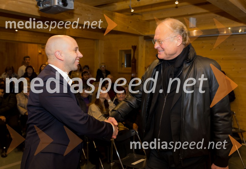 Martin Golob gost v skednju Škrabčeve domačije