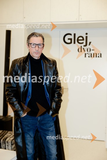 Manifest, Mladinsko gledališče Ljubljana, premiera