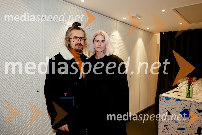 Manifest, Mladinsko gledališče Ljubljana, premiera