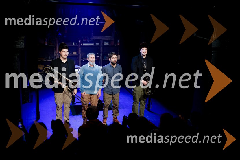 Manifest, Mladinsko gledališče Ljubljana, premiera