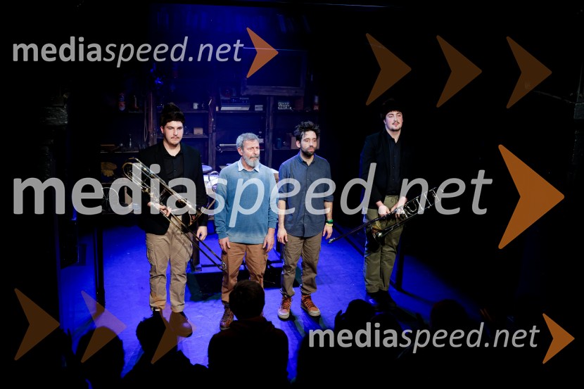 Manifest, Mladinsko gledališče Ljubljana, premiera