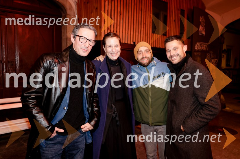 Manifest, Mladinsko gledališče Ljubljana, premiera