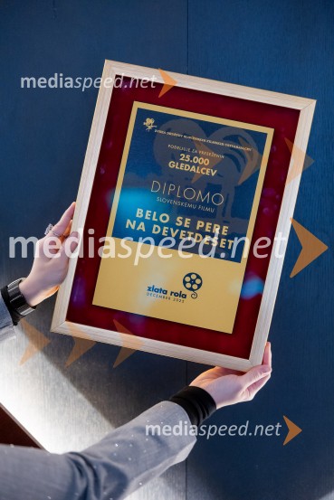 Film Belo se pere na devetdeset osvojil prvo zlato rolo