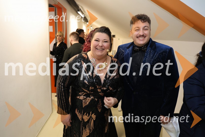  Urška Vučak Markež, igralka;  Žan  Papič, stand up komikSilvestrski pozdrav 2025, snemanje oddaje v Dvorani Tabor