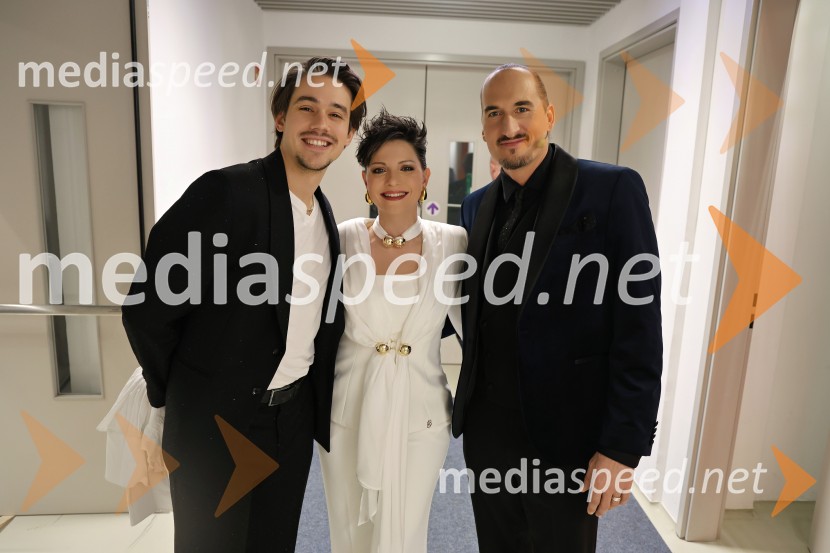  Bojan Cvjetićanin, Joker Out;  Tanja Žagar, pevka;  Vid  Valič , stand up komik Silvestrski pozdrav 2025, snemanje oddaje v Dvorani Tabor