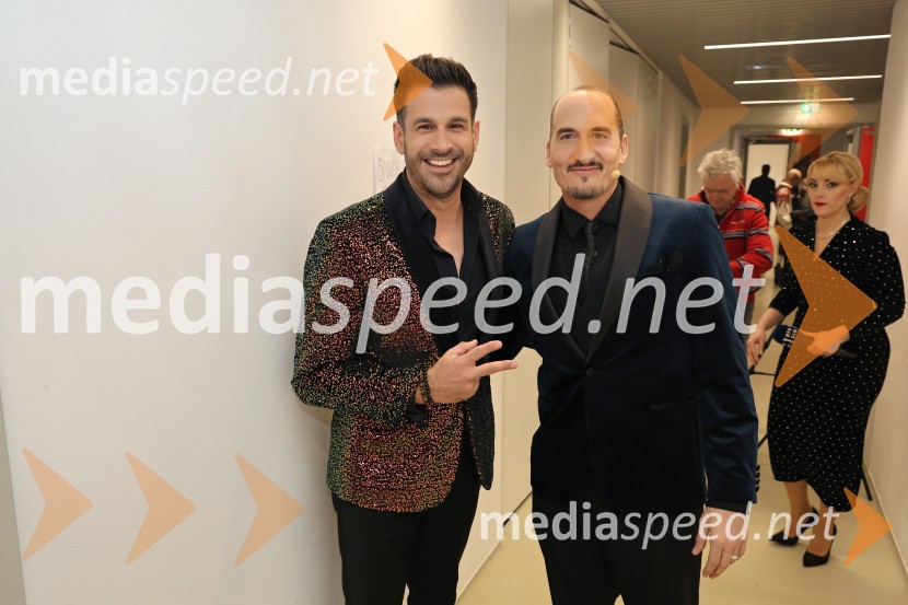  Domen Kumer, pevec;  Vid  Valič, stand-up komik, voditeljSilvestrski pozdrav 2025, snemanje oddaje v Dvorani Tabor