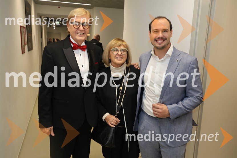  Vinko Šimek, komik;  ... ;  Dejan Vunjak, glasbenikSilvestrski pozdrav 2025, snemanje oddaje v Dvorani Tabor