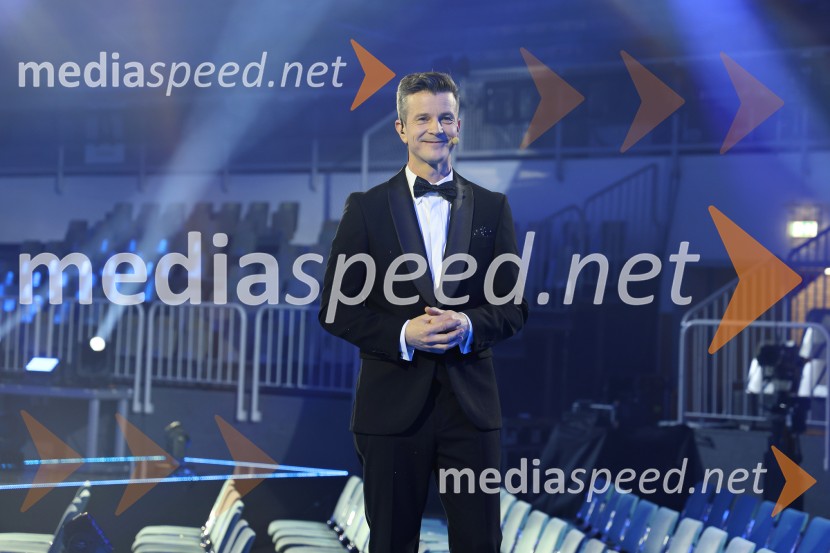  Boštjan Romih, televizijski in radijski voditeljSilvestrski pozdrav 2025, snemanje oddaje v Dvorani Tabor