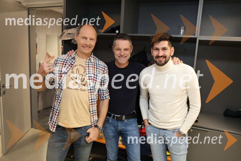  Jože Potrebuješ, skupina Čuki;  ... ;  Miha Novak, skupina ČukiSilvestrski pozdrav 2025, snemanje oddaje v Dvorani Tabor