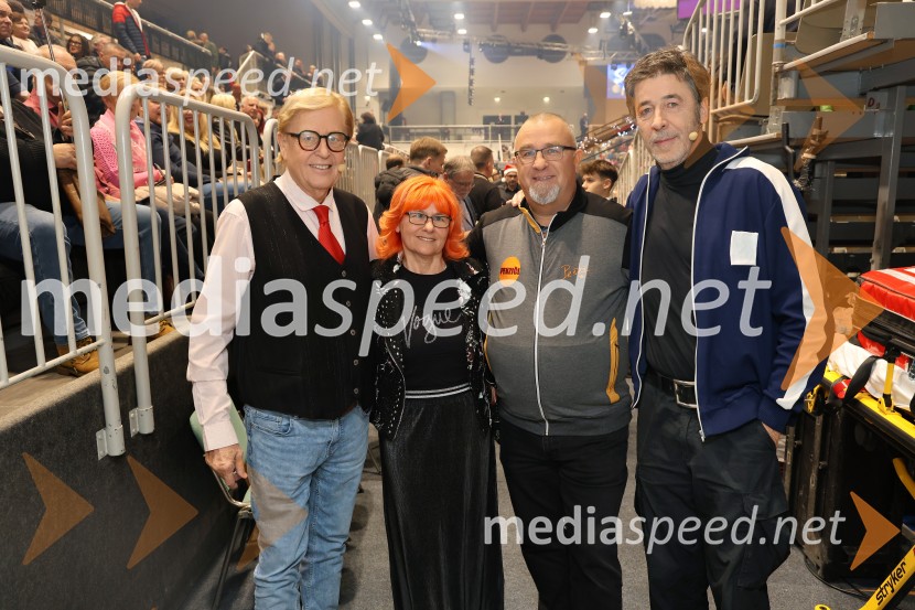  Vinko Šimek, komik;  ... ;  ... ;  Franci Kek, slovenski režiser, producent, igralec, politik Silvestrski pozdrav 2025, snemanje oddaje v Dvorani Tabor