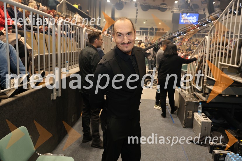  Vid  Valič, stand-up komik, voditeljSilvestrski pozdrav 2025, snemanje oddaje v Dvorani Tabor