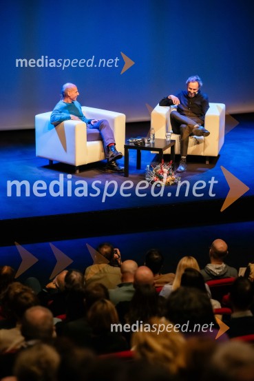 Janis Varufakis v Kritičnem kabaretu Cankarjevega doma