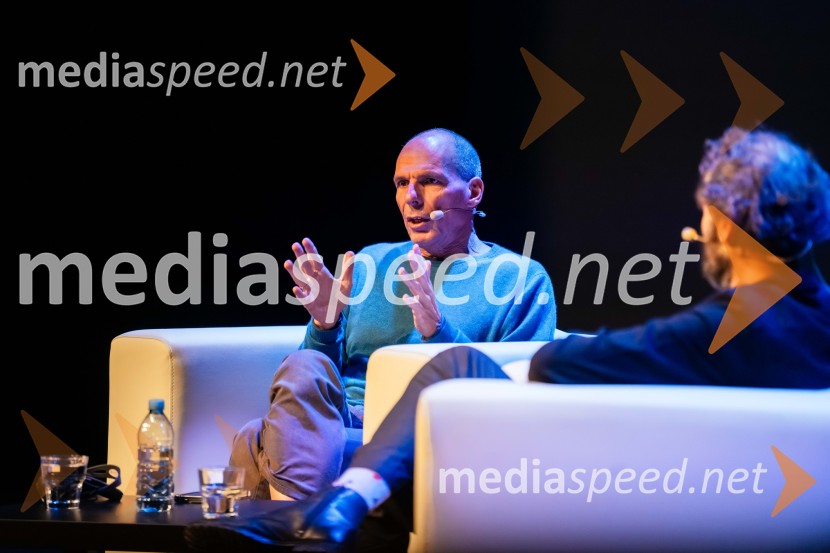 Janis Varufakis v Kritičnem kabaretu Cankarjevega doma