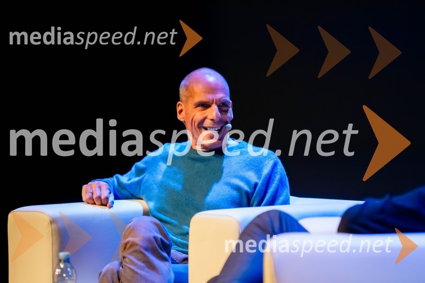 Janis Varufakis v Kritičnem kabaretu Cankarjevega doma