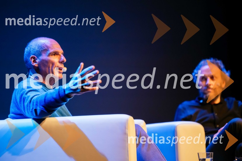 Janis Varufakis v Kritičnem kabaretu Cankarjevega doma