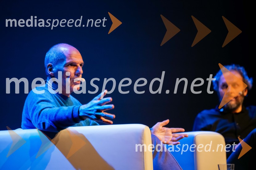 Janis Varufakis v Kritičnem kabaretu Cankarjevega doma