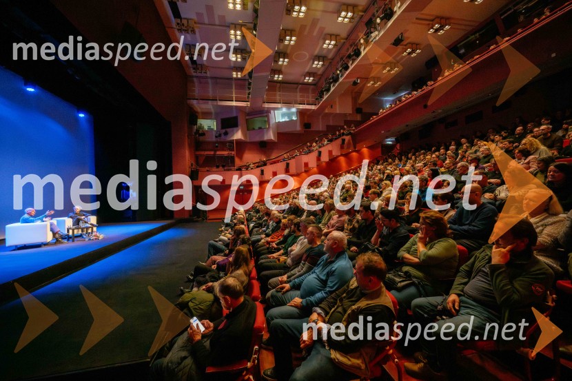 Janis Varufakis v Kritičnem kabaretu Cankarjevega doma