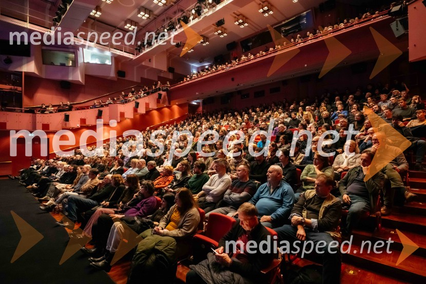 Janis Varufakis v Kritičnem kabaretu Cankarjevega doma