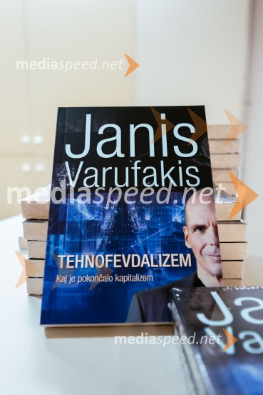 Janis Varufakis v Kritičnem kabaretu Cankarjevega doma