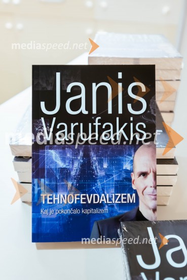 Janis Varufakis v Kritičnem kabaretu Cankarjevega doma